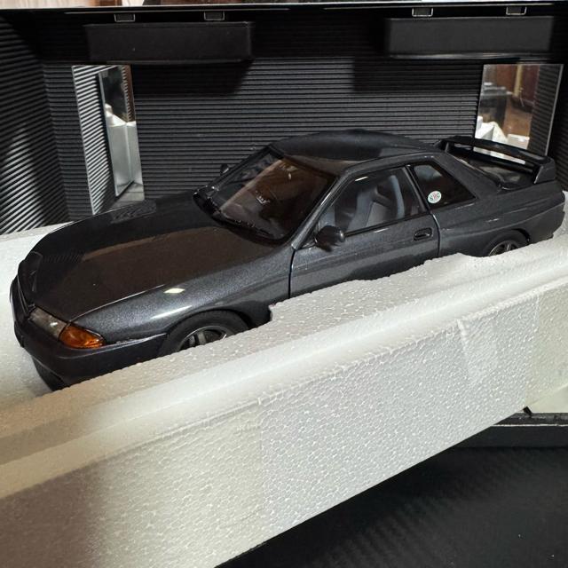 ŖWiI[gA[g1/18GT-R R32 jXIvVp[cVer.  zr[ 