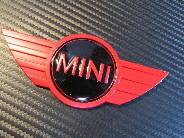 ■ BMW MINI cooper RED&BLACK メタル製 SPORTエンブレム 新品! < 自動車/バイク ■ BMW MINI cooper RED&BLACK メタル製 SPORTエンブレム 新品! < 自動車/バイク