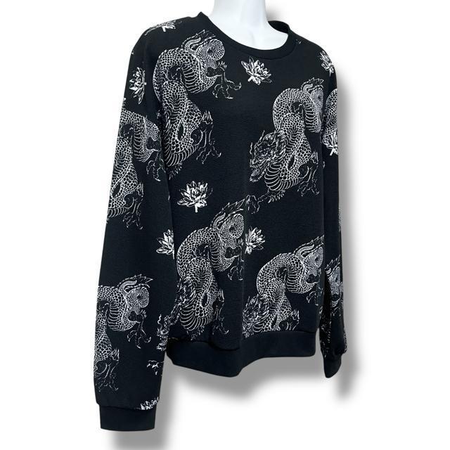 【SHEIN】ポンチ素材☆チャイナ風ドラゴン柄カットソー☆龍 < 女性ファッション  【SHEIN】ポンチ素材☆チャイナ風ドラゴン柄カットソー☆龍 < 女性ファッションの