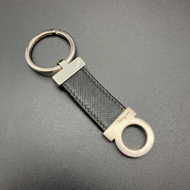  Salvatore Ferragamo tFK L[O   uh 