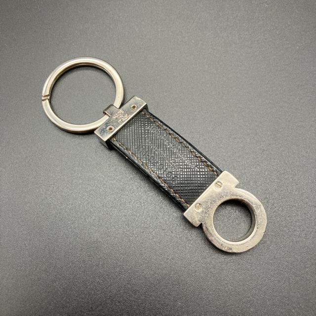  Salvatore Ferragamo tFK L[O  uh 