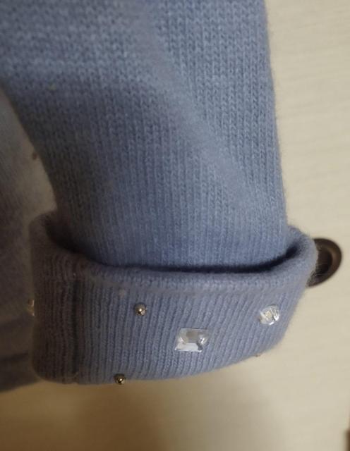 OTTO ウール アンゴラ ビジュー付き水色ニットジャケット 毛玉有り 使用感 ラインストーン < 女性ファッション  OTTO ウール アンゴラ ビジュー付き水色ニットジャケット 毛玉有り 使用感 ラインストーン < 女性ファッションの