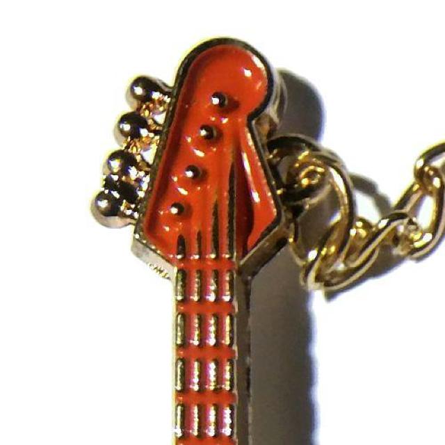 エレキギター ギター ベース エナメル バッジ ブローチ ピンバッジ オレンジ色 ストラップ < 男性アクセサリー/時計  エレキギター ギター ベース エナメル バッジ ブローチ ピンバッジ オレンジ色 ストラップ < 男性アクセサリー/時計の