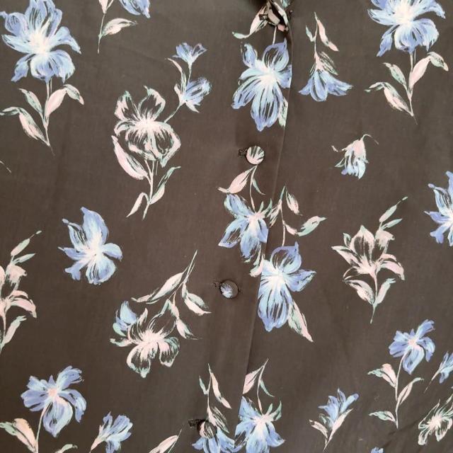 ◆eimy istoire/エイミーイストワール◆ペイントフラワーシャツ★ブラックF*秋コーデ♪美品 < 女性ファッション ◆eimy istoire/エイミーイストワール◆ペイントフラワーシャツ★ブラックF*秋コーデ♪美品 < 女性ファッションの