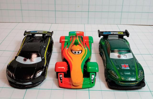 トミカディズニーカーズ3台 < ホビー トミカディズニーカーズ3台 < ホビーの
