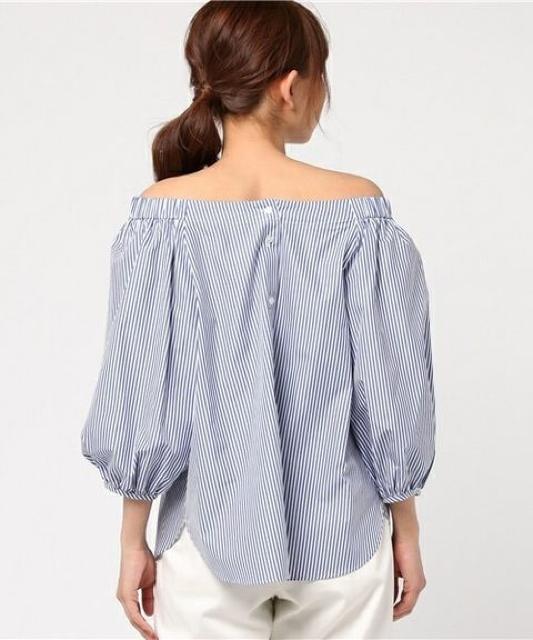 新品タグ付きアナイストライプオフショルダーブラウス < ブランド  新品タグ付きアナイストライプオフショルダーブラウス < ブランドの