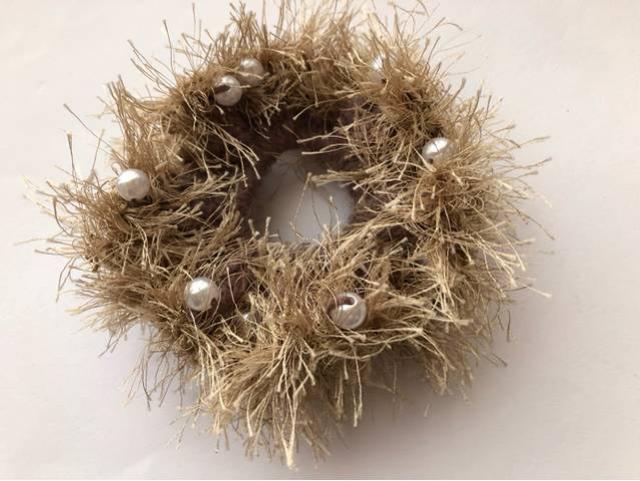 ハンドメイド シュシュ ふわふわ♪ 大きめパールビーズ ガーリー < 女性ファッション  ハンドメイド シュシュ ふわふわ♪ 大きめパールビーズ ガーリー < 女性ファッションの