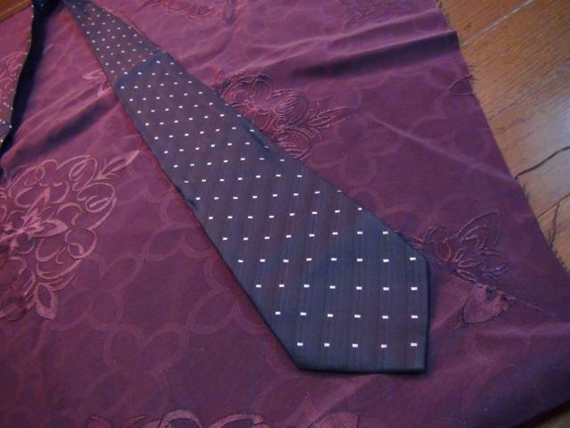 MARIO VALENTINÕlN^CPOOIB  uh 