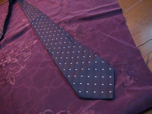 MARIO VALENTINÕlN^CPOOIB  uh 