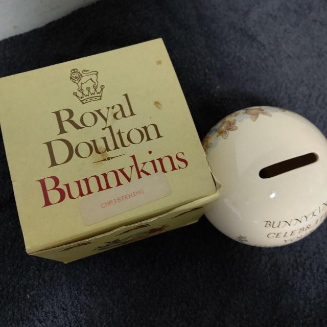 Royal Doulton 新品 貯金箱 正規品 < 女性ファッション  Royal Doulton 新品 貯金箱 正規品 < 女性ファッションの