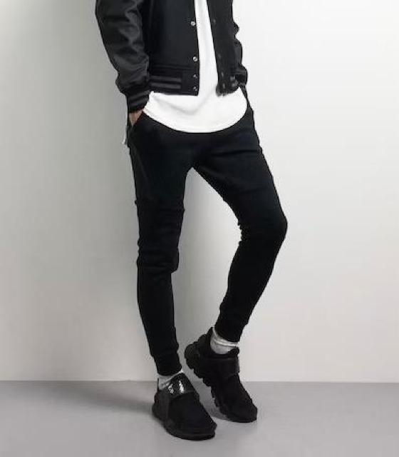 NIKEiCLt[XWK[pc   uh 