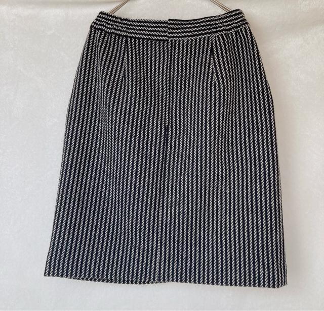 ウール混 ストライプ ひざ丈 ペンシル タイトスカート L 金ボタン チェーン付 モノトーン N2m < 女性ファッション ウール混 ストライプ ひざ丈 ペンシル タイトスカート L 金ボタン チェーン付 モノトーン N2m < 女性ファッションの
