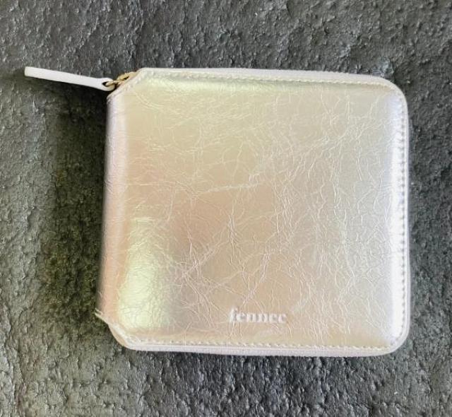 【新品】 【韓国現地購入】 【正規品】 fennec フェネック 財布 ファスナー チャック シルバー < 女性ファッション 【新品】 【韓国現地購入】 【正規品】 fennec フェネック 財布 ファスナー チャック シルバー < 女性ファッションの