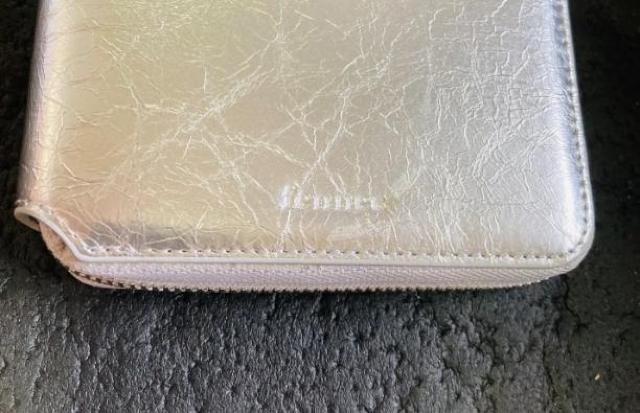 【新品】 【韓国現地購入】 【正規品】 fennec フェネック 財布 ファスナー チャック シルバー < 女性ファッション 【新品】 【韓国現地購入】 【正規品】 fennec フェネック 財布 ファスナー チャック シルバー < 女性ファッションの