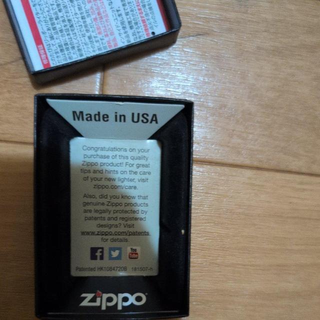 ロックバンド「ローリング・ストーンズ」のロゴがデザインされたZIPPOライターです。 < 男性アクセサリー/時計 ロックバンド「ローリング・ストーンズ」のロゴがデザインされたZIPPOライターです。 < 男性アクセサリー/時計の