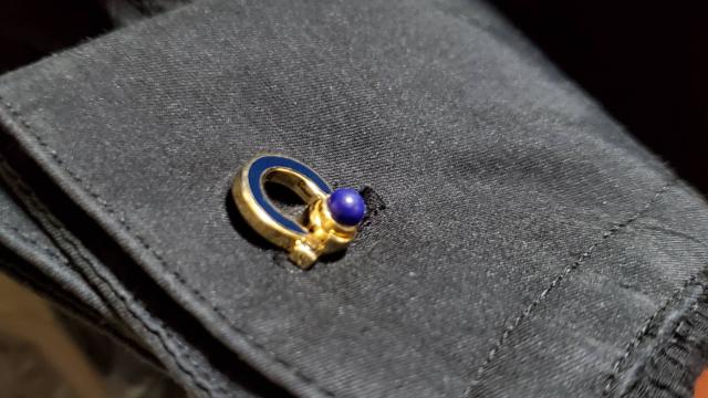 正規レア フェラガモ ガンチーニロゴ ロングシェイプカフス 金×青 カボションWボタン エンブレムアイコン < ブランド  正規レア フェラガモ ガンチーニロゴ ロングシェイプカフス 金×青 カボションWボタン エンブレムアイコン < ブランドの