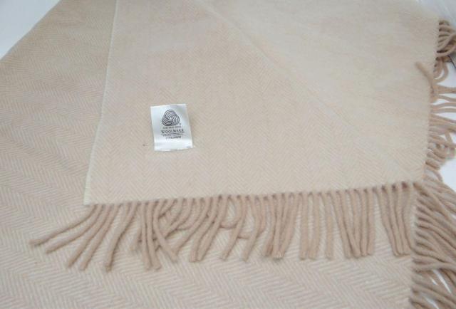 バーバリーロンドン ウール ヘリンボーン柄 ブランケット ベージュ系【送料無料】 < ブランド バーバリーロンドン ウール ヘリンボーン柄 ブランケット ベージュ系【送料無料】 < ブランドの