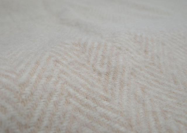 バーバリーロンドン ウール ヘリンボーン柄 ブランケット ベージュ系【送料無料】 < ブランド バーバリーロンドン ウール ヘリンボーン柄 ブランケット ベージュ系【送料無料】 < ブランドの