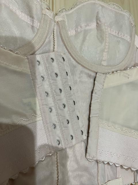 ワコール 補正下着 スリーインワン中古 < 女性ファッション  ワコール 補正下着 スリーインワン中古 < 女性ファッションの