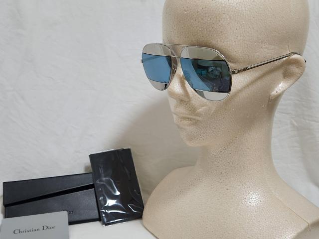正規良 Dior CDロゴ ティアドロップ パイロット サングラス 青 メタルシルバー CDロゴ ミラーコンビ アイウェア 付属有 < ブランド  正規良 Dior CDロゴ ティアドロップ パイロット サングラス 青 メタルシルバー CDロゴ ミラーコンビ アイウェア 付属有 < ブランドの