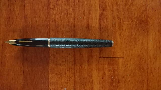 ★限定品パイロット製18K万年筆で黒の革巻きの超貴重品で送料込みです☆ < 男性ファッション  ★限定品パイロット製18K万年筆で黒の革巻きの超貴重品で送料込みです☆ < 男性ファッションの