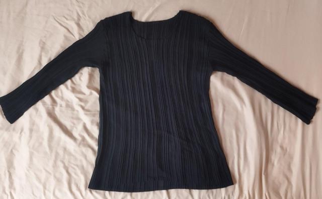 黒 プリーツ 長袖 Tシャツ 速乾 シワになりにくい 軽い 旅行に 着痩せ効果 < 女性ファッション  黒 プリーツ 長袖 Tシャツ 速乾 シワになりにくい 軽い 旅行に 着痩せ効果 < 女性ファッションの