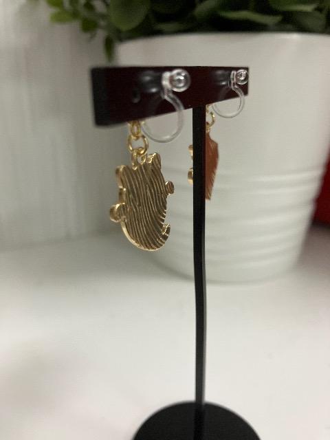 ハンドメイド ハロウィンねこ 樹脂のノンホールピアス  < 女性ファッション  ハンドメイド ハロウィンねこ 樹脂のノンホールピアス  < 女性ファッションの