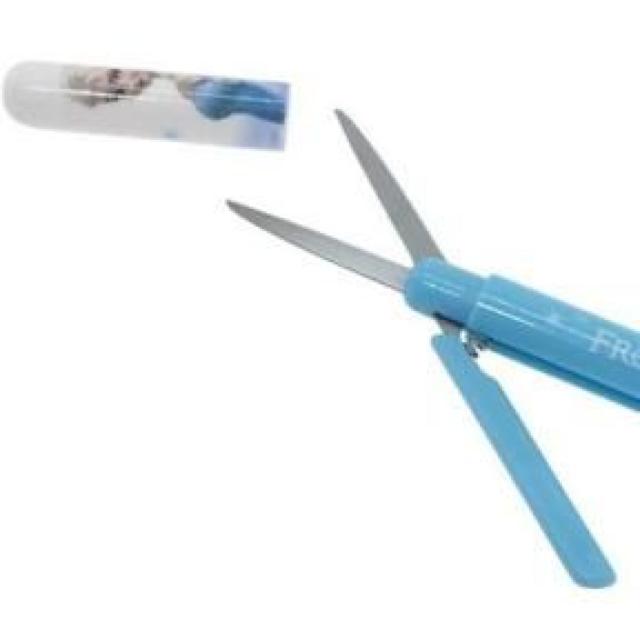 ディズニー【アナと雪の女王】超人気♪携帯に便利 コンパクトハサミ ピンク < アニメ/コミック/キャラクター ディズニー【アナと雪の女王】超人気♪携帯に便利 コンパクトハサミ ピンク < アニメ/コミック/キャラクターの