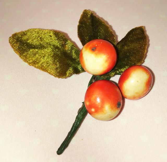 ビンテージ針金入り木の実コサージュブローチサイズ約85mmアンティーク < 女性アクセサリー/時計  ビンテージ針金入り木の実コサージュブローチサイズ約85mmアンティーク  < 女性アクセサリー/時計の