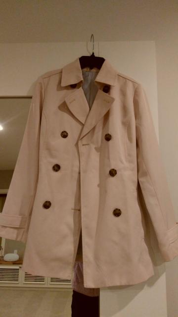 薄ピンク トレンチコート ダブルボタン Mサイズ < 女性ファッション  薄ピンク トレンチコート ダブルボタン Mサイズ  < 女性ファッションの