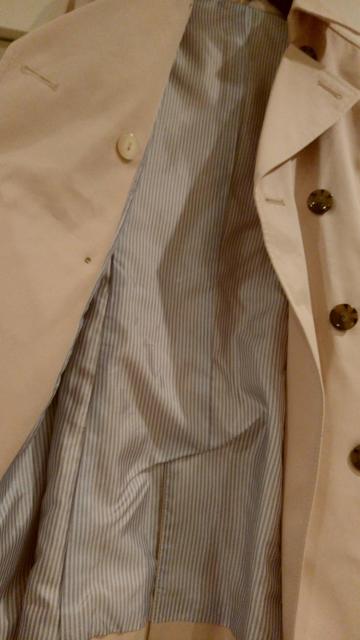 薄ピンク トレンチコート ダブルボタン Mサイズ < 女性ファッション  薄ピンク トレンチコート ダブルボタン Mサイズ < 女性ファッションの