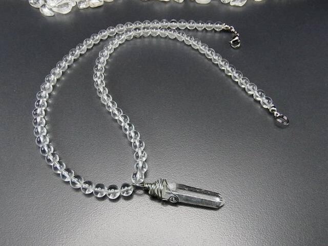 開運浄化天然石本水晶クラスター模様トップ付きネックレス < 女性アクセサリー/時計  開運浄化天然石本水晶クラスター模様トップ付きネックレス < 女性アクセサリー/時計の
