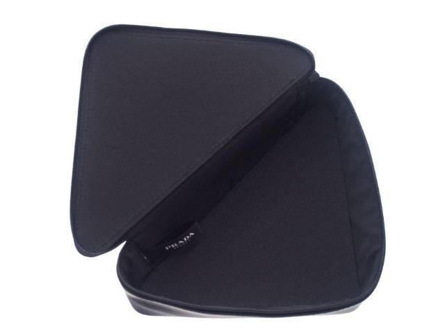 プラダ ノベルティ トライアングル ポーチ 三角形 バイカラー ピンク×ブラック PRADA BEAUTY【正規品】 < ブランド プラダ ノベルティ トライアングル ポーチ 三角形 バイカラー ピンク×ブラック PRADA BEAUTY【正規品】 < ブランドの