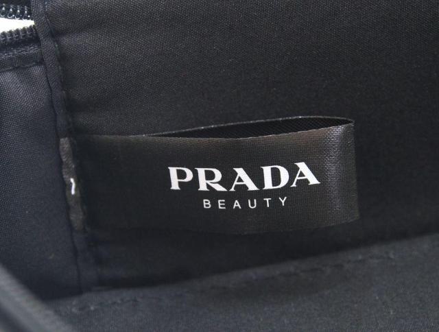 プラダ ノベルティ トライアングル ポーチ 三角形 バイカラー ピンク×ブラック PRADA BEAUTY【正規品】 < ブランド プラダ ノベルティ トライアングル ポーチ 三角形 バイカラー ピンク×ブラック PRADA BEAUTY【正規品】 < ブランドの