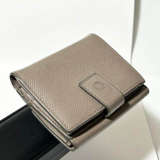 Salvatore Ferragamo フェラガモ ヴァラ リボン レザー 二つ折り 財布 グレージュ < ブランド  Salvatore Ferragamo フェラガモ ヴァラ リボン レザー 二つ折り 財布 グレージュ < ブランドの