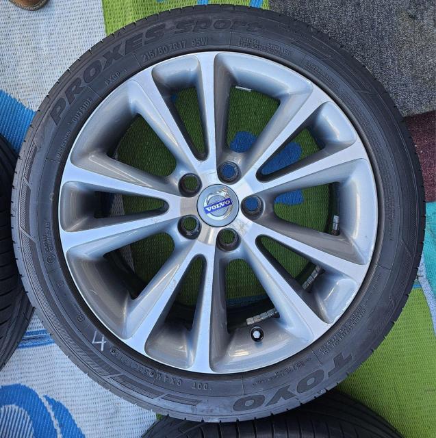 �{���{V70���� �z�C�[��17�C���`7.5J pcd108+45�^�C���t��4�{�Z�c�gTOYO PROXES SPORT 215/5 �� ������/�o�C�N