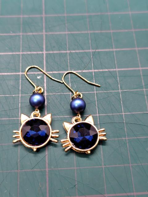 猫フェイスピアス・青 < 女性ファッション 猫フェイスピアス・青 < 女性ファッションの