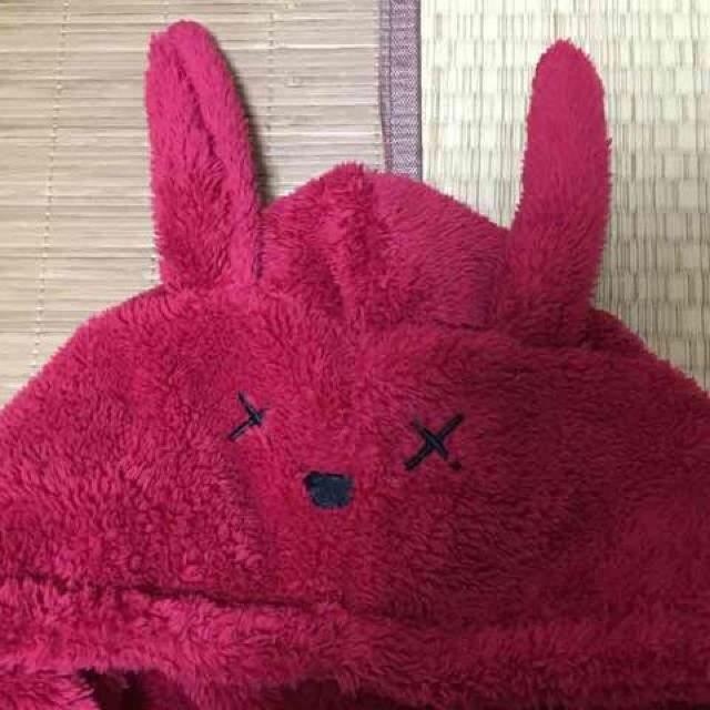 ウサギ耳&とろけロゴワッペンボアパーカープルオーバー < ブランド ウサギ耳&とろけロゴワッペンボアパーカープルオーバー < ブランドの