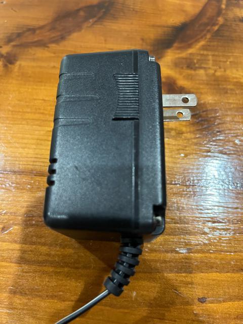 Boss AC ADAPTER PSA-100 DC 9V 200mA ボス AC アダプター 動作品 < ホビー  Boss AC ADAPTER PSA-100 DC 9V 200mA ボス AC アダプター 動作品 < ホビーの