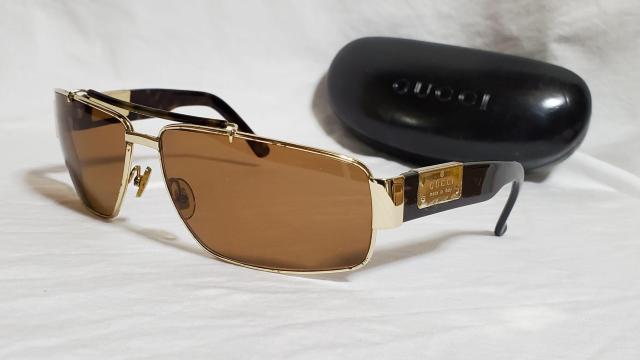 正規レア グッチ プレートバックル装飾 ティアドロップウェリントン サングラス 茶×金 アイコンロゴ クラシックアイウェア 付属有 < ブランド  正規レア グッチ プレートバックル装飾 ティアドロップウェリントン サングラス 茶×金 アイコンロゴ クラシックアイウェア 付属有  < ブランドの
