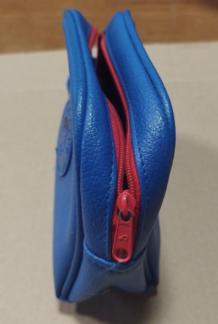 ミスド 上田三根子イラスト ブルー ポーチ セカンドバッグ 昭和レトロ < 女性ファッション  ミスド 上田三根子イラスト ブルー ポーチ セカンドバッグ 昭和レトロ < 女性ファッションの