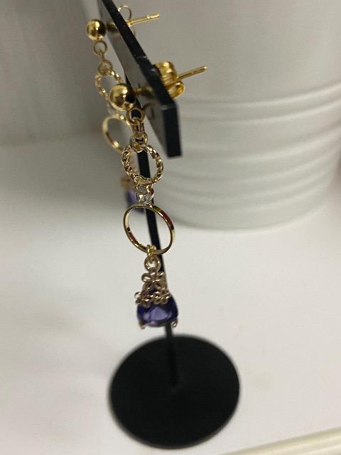 イヤリングに変更可能 ハンドメイド つなぎパーツとしずくのチャームを使用したピアス パープル < 女性ファッション  イヤリングに変更可能 ハンドメイド つなぎパーツとしずくのチャームを使用したピアス パープル < 女性ファッションの