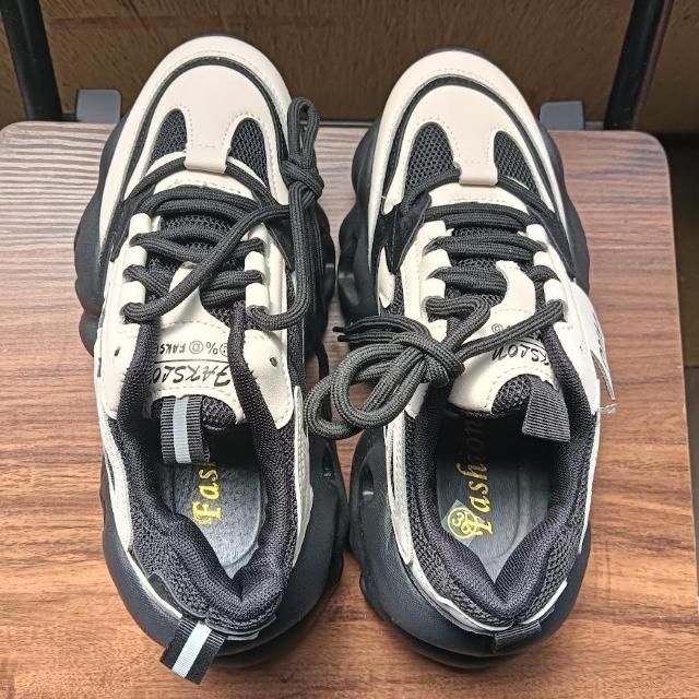 新品 23cm レディース スニーカー ブラック シューズ 靴 身長アップ < 女性ファッション  新品 23cm レディース スニーカー ブラック シューズ 靴 身長アップ < 女性ファッションの