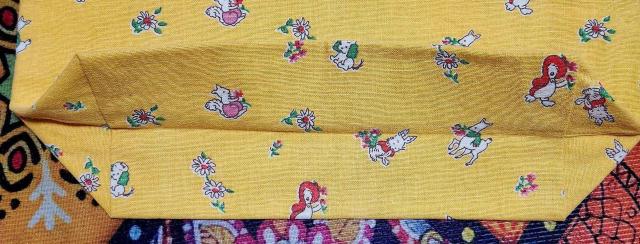 黄色生地に可愛い小さなお花と動物柄マチ付き巾着です。 < ペット/手芸/園芸 黄色生地に可愛い小さなお花と動物柄マチ付き巾着です。 < ペット/手芸/園芸の