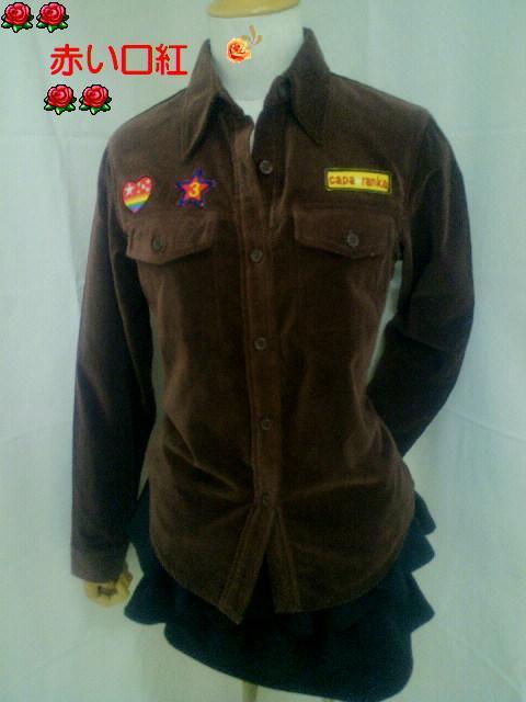 Mサイズ〜*別珍素材ミリタリー風ワッペン付カッターシャツ焦げ茶 < 女性ファッション  Mサイズ〜*別珍素材ミリタリー風ワッペン付カッターシャツ焦げ茶 < 女性ファッションの