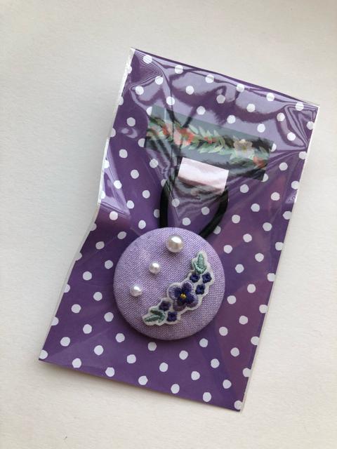 ハンドメイド ヘアゴム 特大 くるみボタン かわいいお花♪ パープル < 女性ファッション  ハンドメイド ヘアゴム 特大 くるみボタン かわいいお花♪ パープル < 女性ファッションの