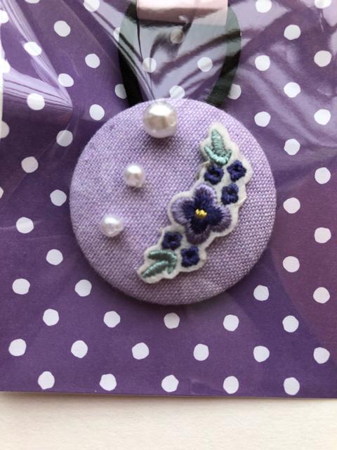 ハンドメイド ヘアゴム 特大 くるみボタン かわいいお花♪ パープル < 女性ファッション  ハンドメイド ヘアゴム 特大 くるみボタン かわいいお花♪ パープル < 女性ファッションの