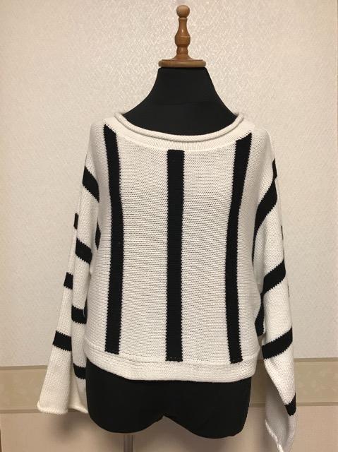SISLEY 未使用 タグ付き フレアー袖  短ニット 黒白 < 女性ファッション  SISLEY 未使用 タグ付き フレアー袖  短ニット 黒白  < 女性ファッションの