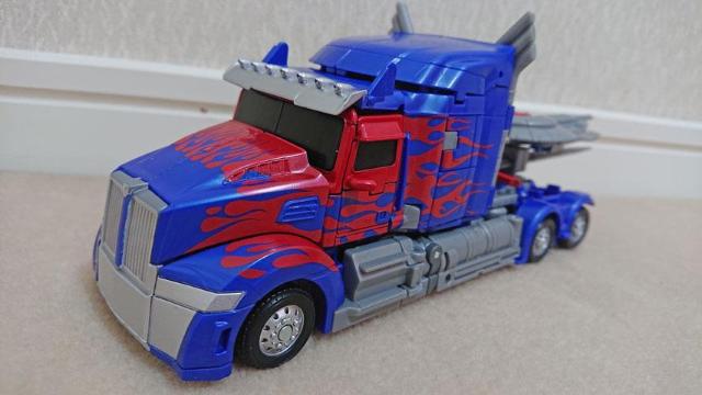 【美品!!】T-SPARK STUDIOSERIES  TS-03 オプティマスプライム < アニメ/コミック/キャラクター  【美品!!】T-SPARK STUDIOSERIES  TS-03 オプティマスプライム < アニメ/コミック/キャラクターの