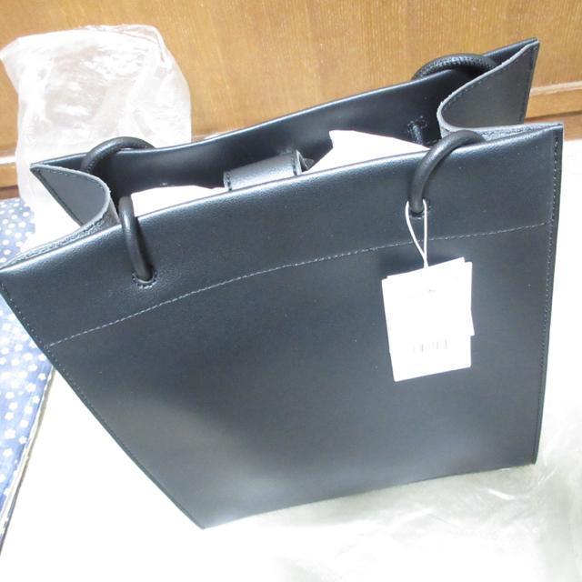 未使用タグ付☆AZUL BY MOUSSYアズールバイマウジー*ナローハンドルショッパーバッグ*トートバッグ(ブラック) < ブランド 未使用タグ付☆AZUL BY MOUSSYアズールバイマウジー*ナローハンドルショッパーバッグ*トートバッグ(ブラック) < ブランドの